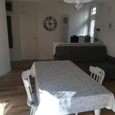 L'angolino Apartment